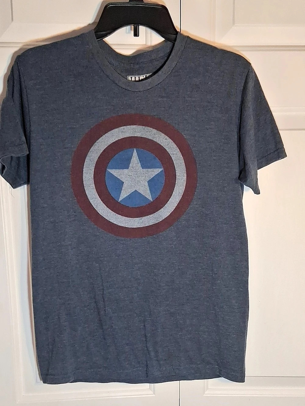 Marvel Captain America Graphic Tee Size Small